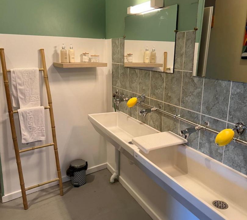 Photo of Bathroom in Vaux-en-Beaujolais