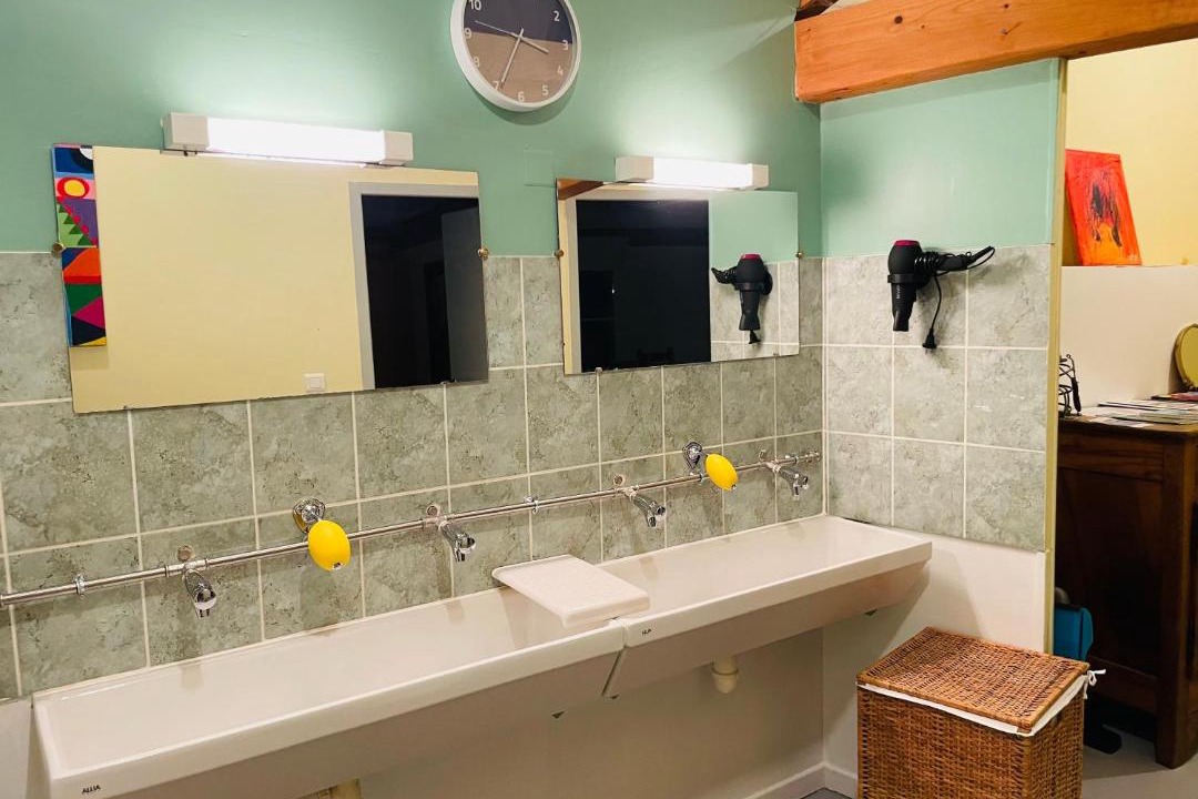 Photo of Bathroom in Vaux-en-Beaujolais