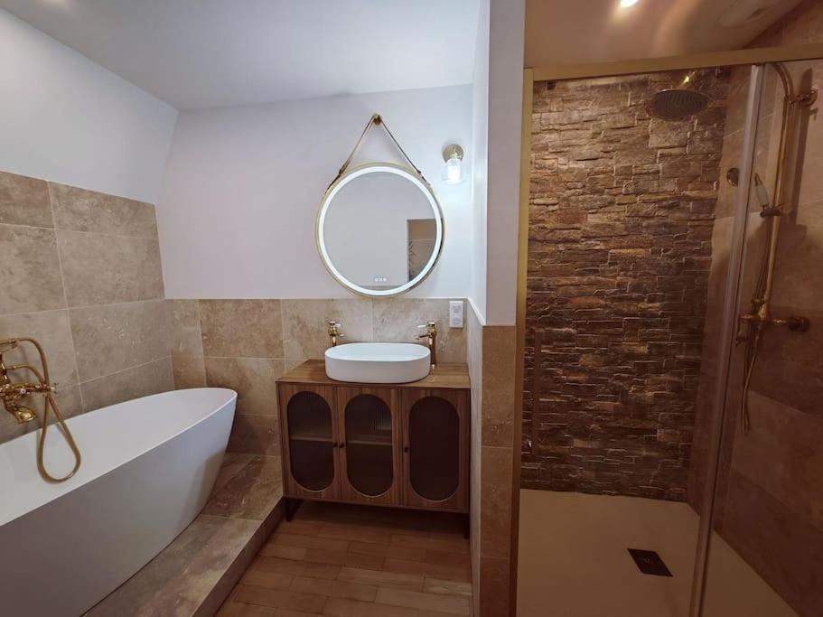 Photo of Bathroom in Saint-Quentin-sur-le-Homme