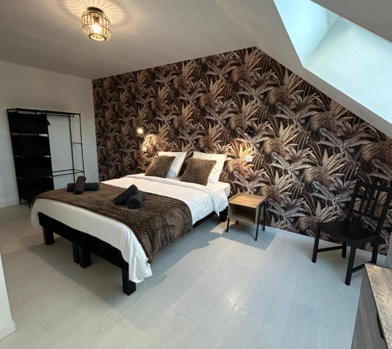 Photo of Bedroom in Oeuilly