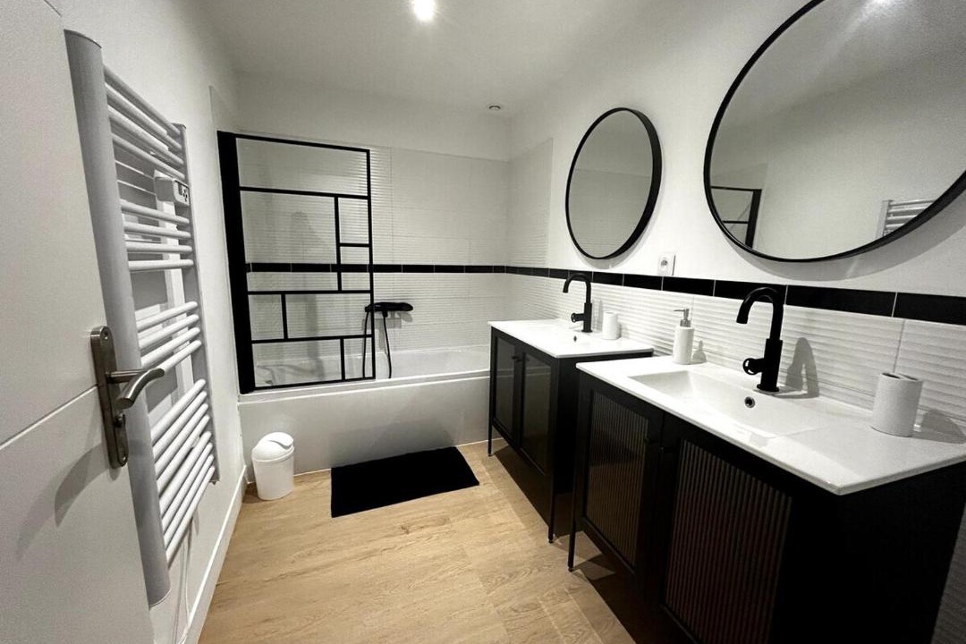 Photo of Bathroom in Verzenay
