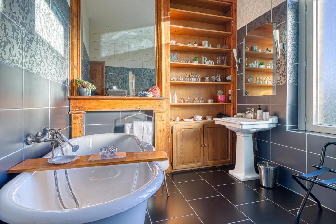Photo of Bathroom in Bourbourg