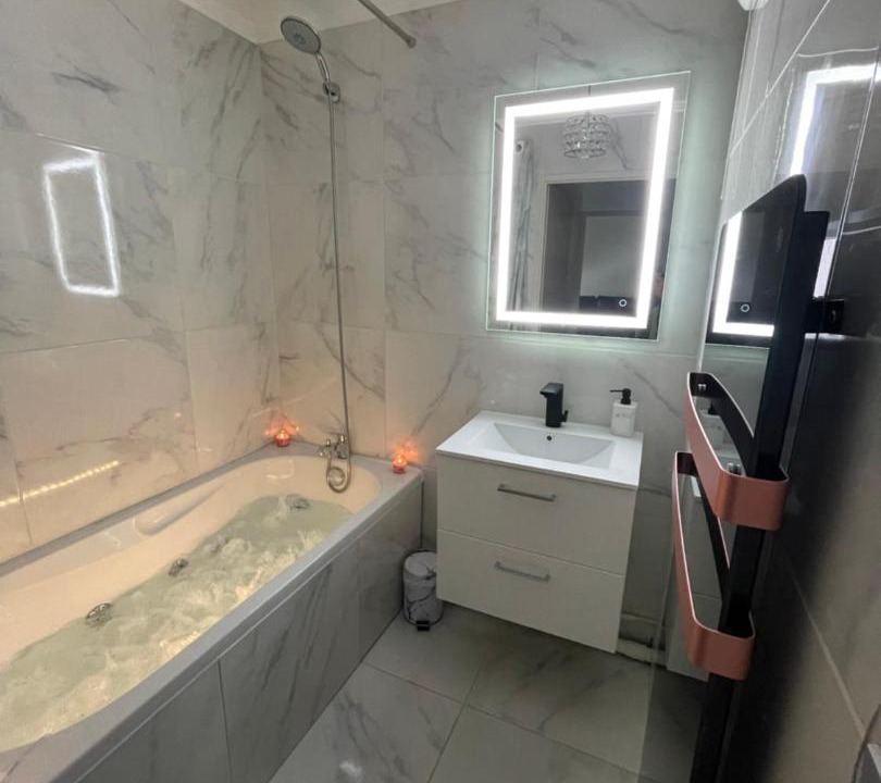 Photo of Bathroom in Creil