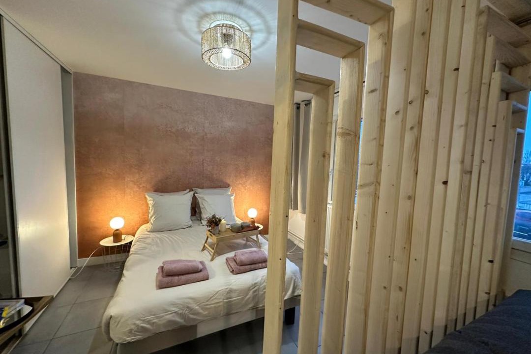 Photo of Bedroom in Mons-en-Baroeul