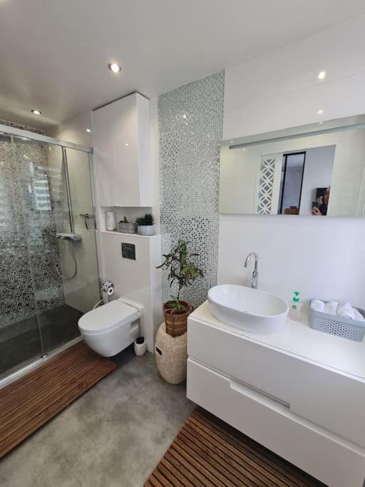 Photo of Bathroom in Valenton