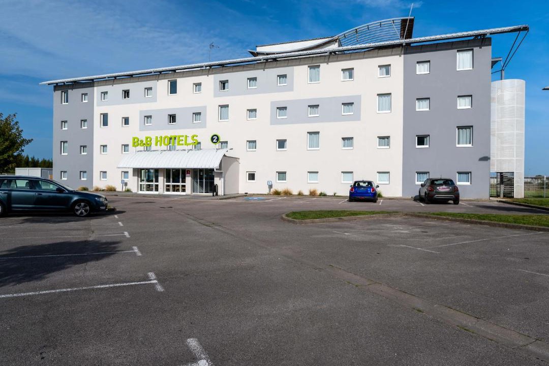 Photo of Buildings in Calais Frethun
