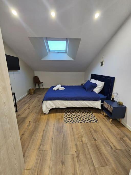 Photo of Bedroom in Sainte-Genevieve-des-Bois