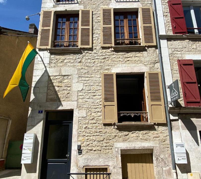 Photo of Buildings in Chablis