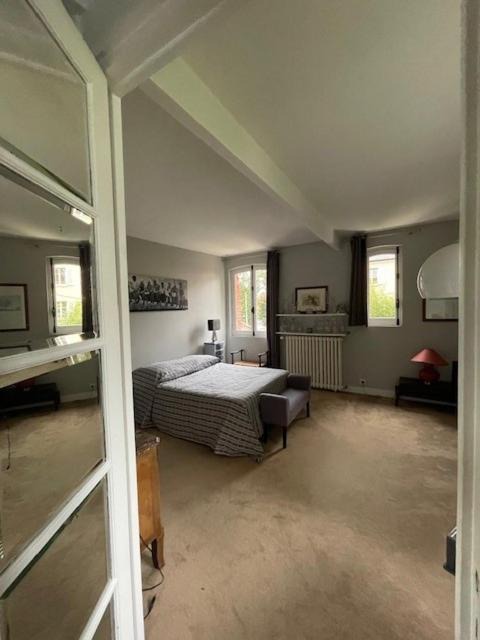 Photo of Bedroom in Saint-Cloud