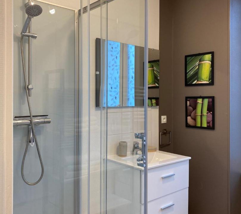Photo of Bathroom in Saint-Amand-en-Puisaye