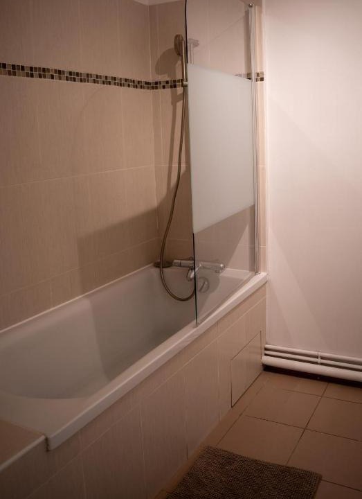 Photo of Bathroom in Aubervilliers