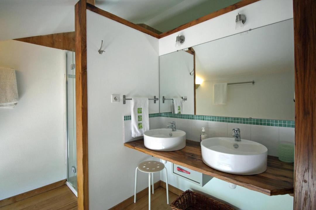 Photo of Bathroom in Saint-Jouvent