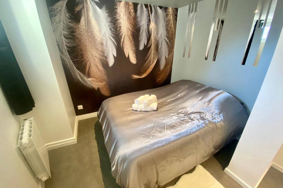Photo of Bedroom in Rouen City Centre