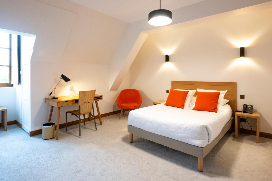 Photo of Bedroom in Asnieres-sur-Oise