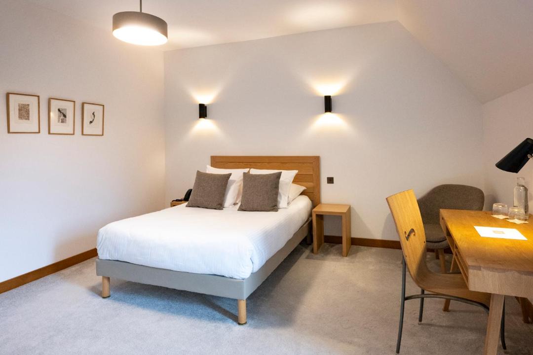 Photo of Bedroom in Asnieres-sur-Oise