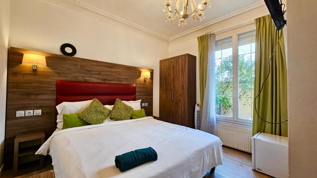 Photo of Bedroom in Epinay-sur-Seine