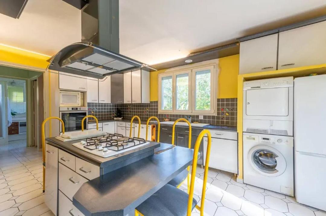 Photo of Kitchen in Saints