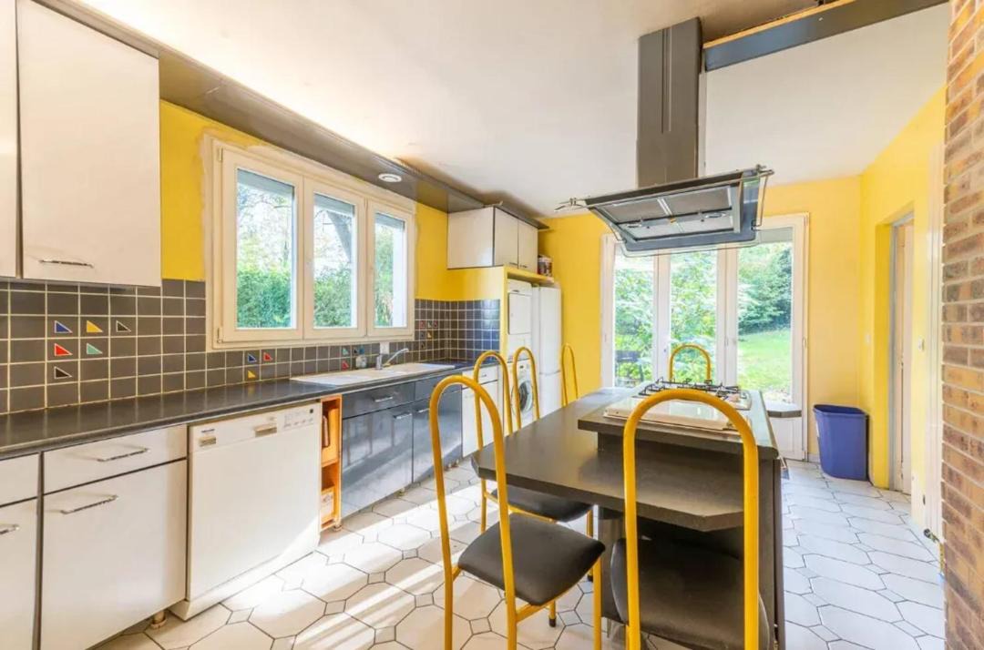 Photo of Kitchen in Saints