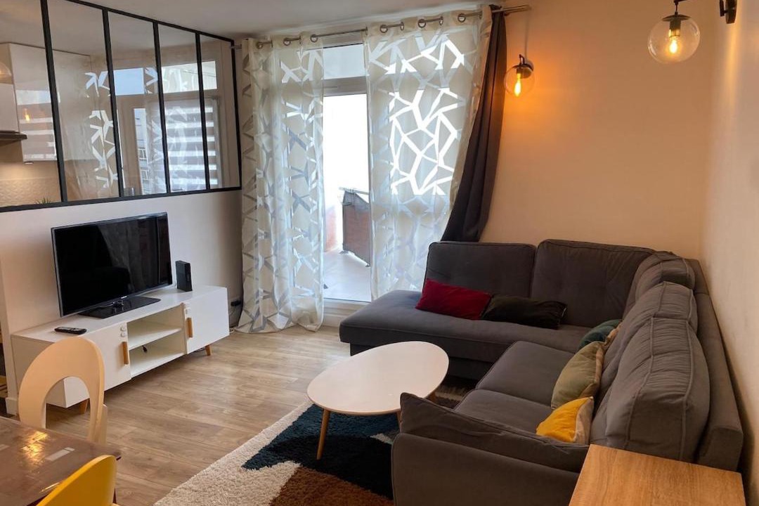 Photo of Livingroom in Houilles