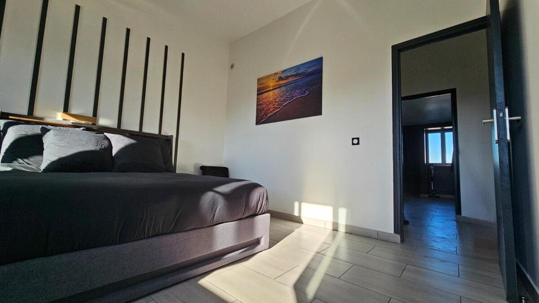 Photo of Bedroom in Drancy