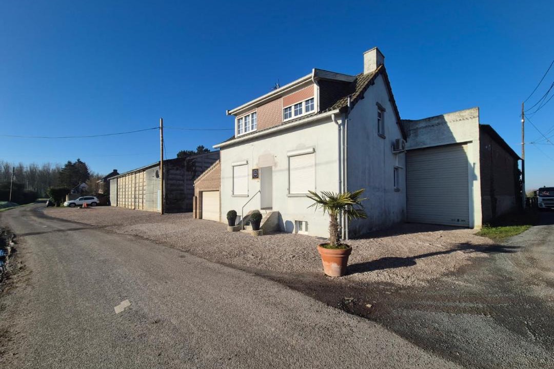 Photo of Buildings in Aubers