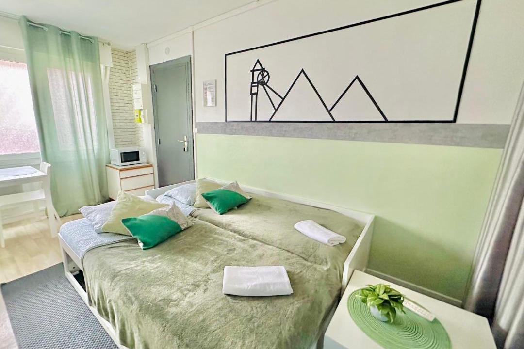 Photo of Bedroom in Lens