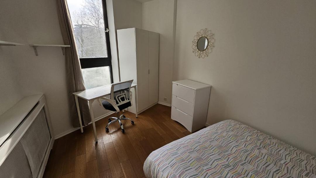 Photo of Bedroom in Front de Lac
