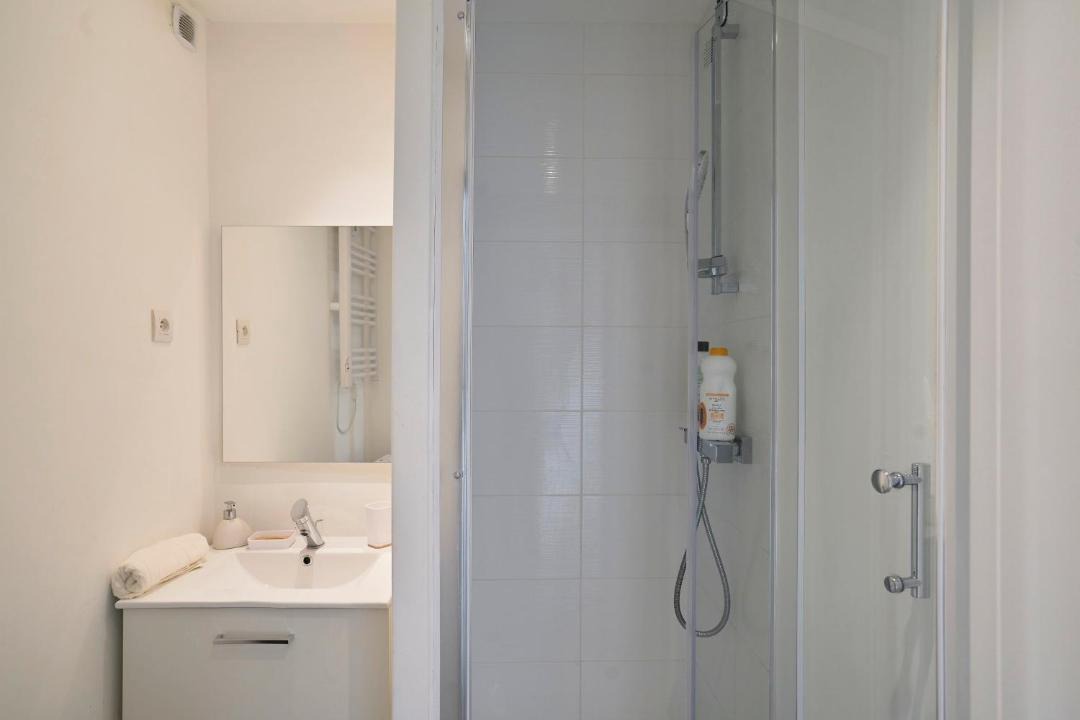Photo of Bathroom in Carvin