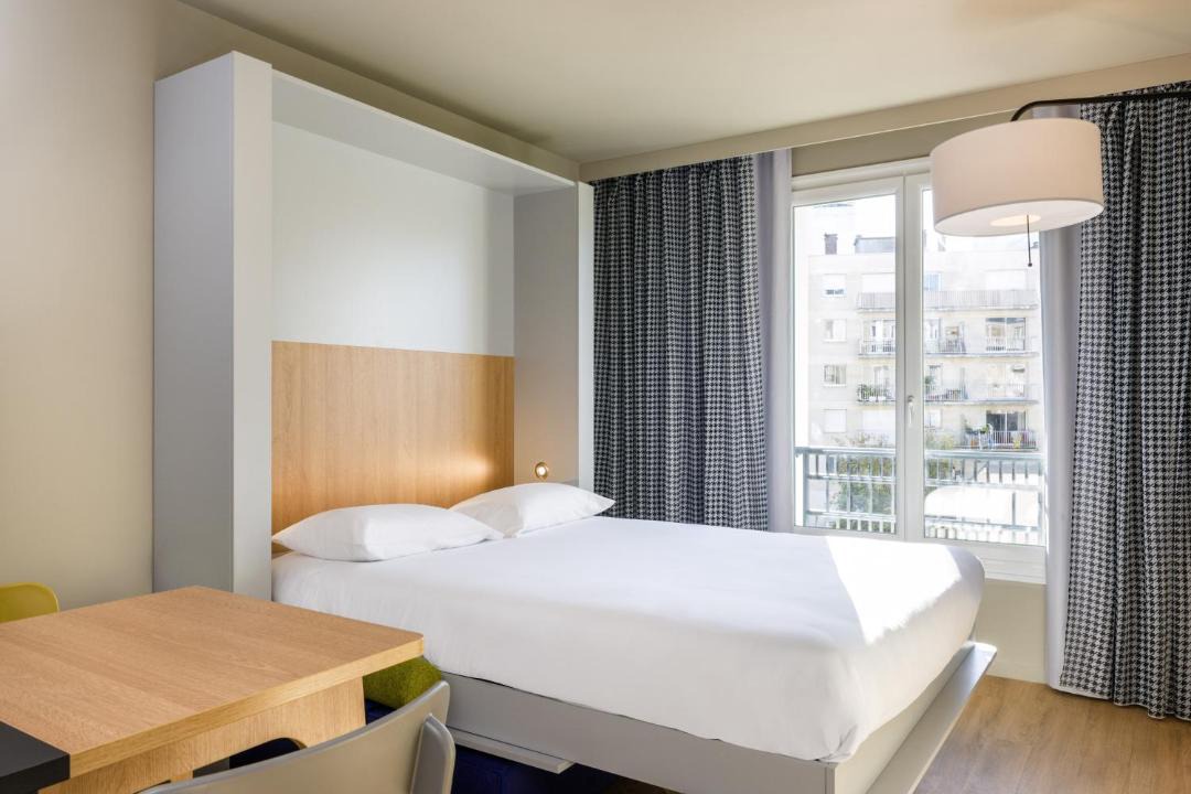 Photo of Bedroom in Puteaux