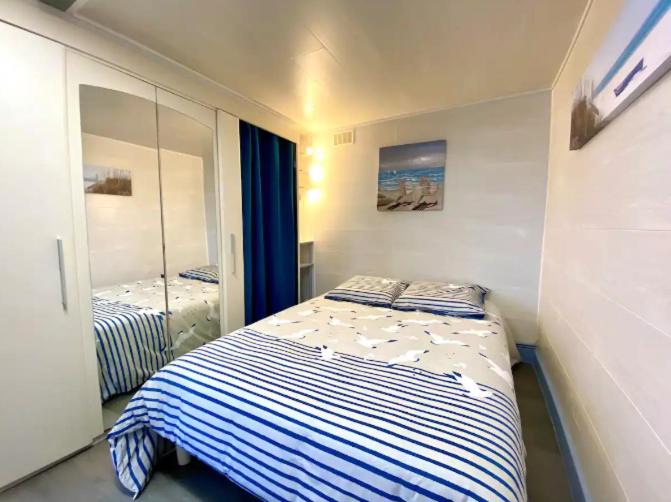 Photo of Bedroom in Mesnil-Val-Plage