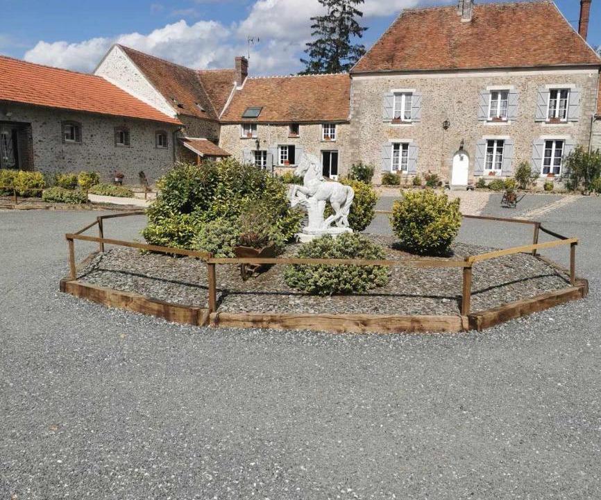 Photo of Others in Fontenay-Tresigny