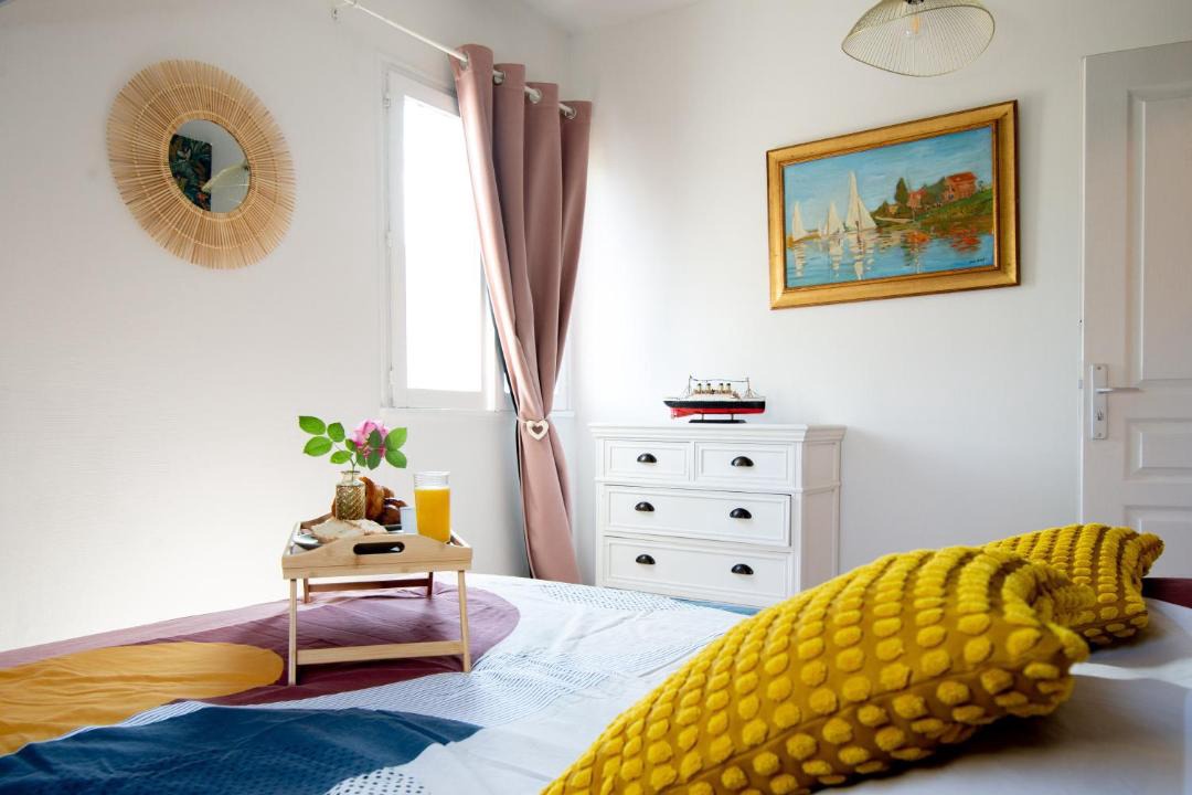 Photo of Bedroom in Le Blanc-Mesnil