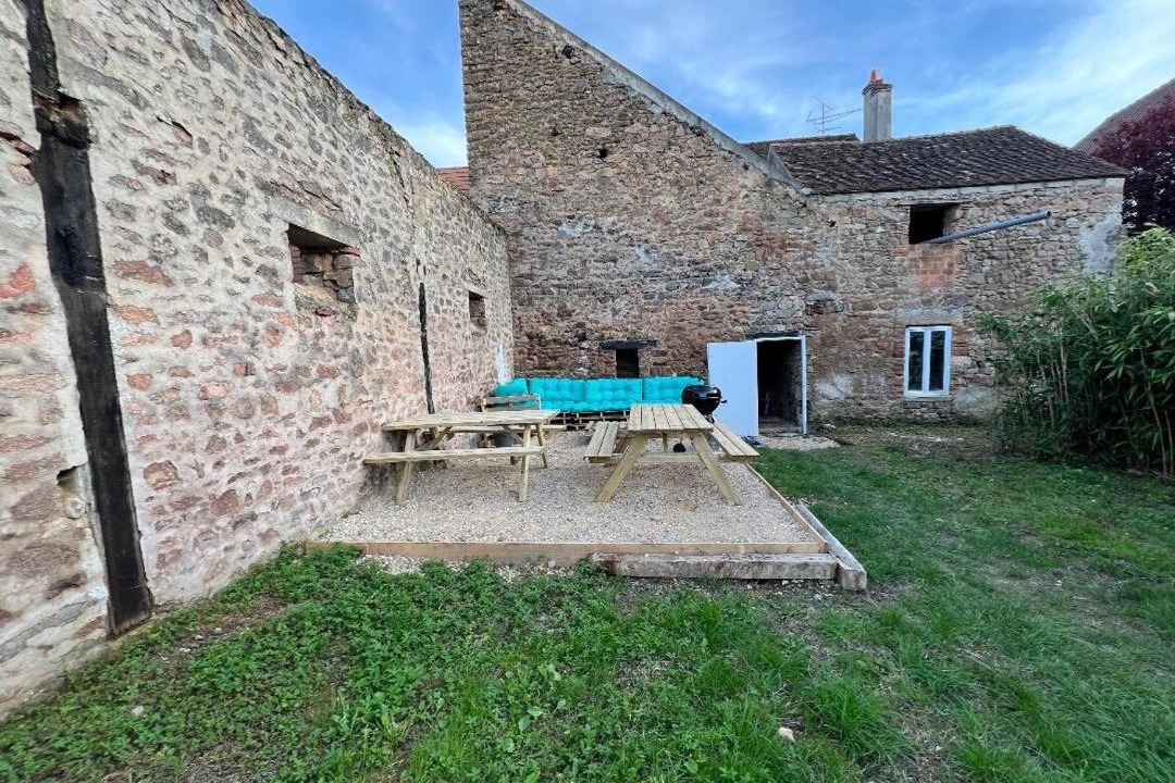 Photo of Buildings in Avallon