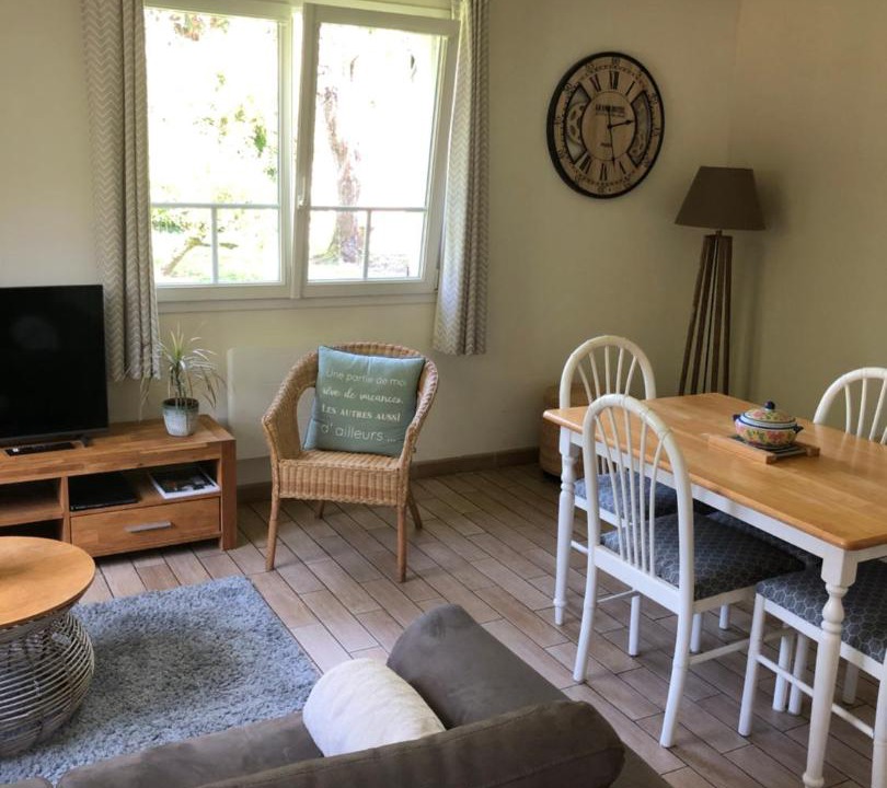 Photo of Livingroom in Rang-du-Fliers