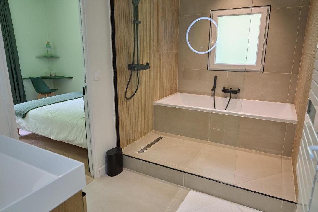 Photo of Bathroom in Brunoy