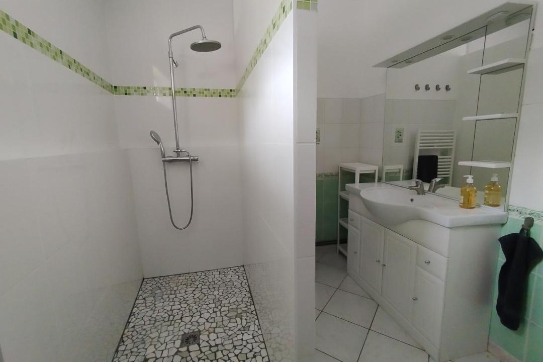Photo of Bathroom in Vigneux-Hocquet