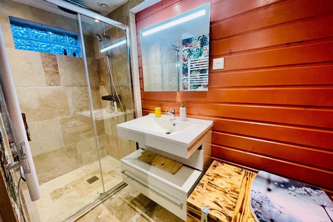 Photo of Bathroom in Les Ageux