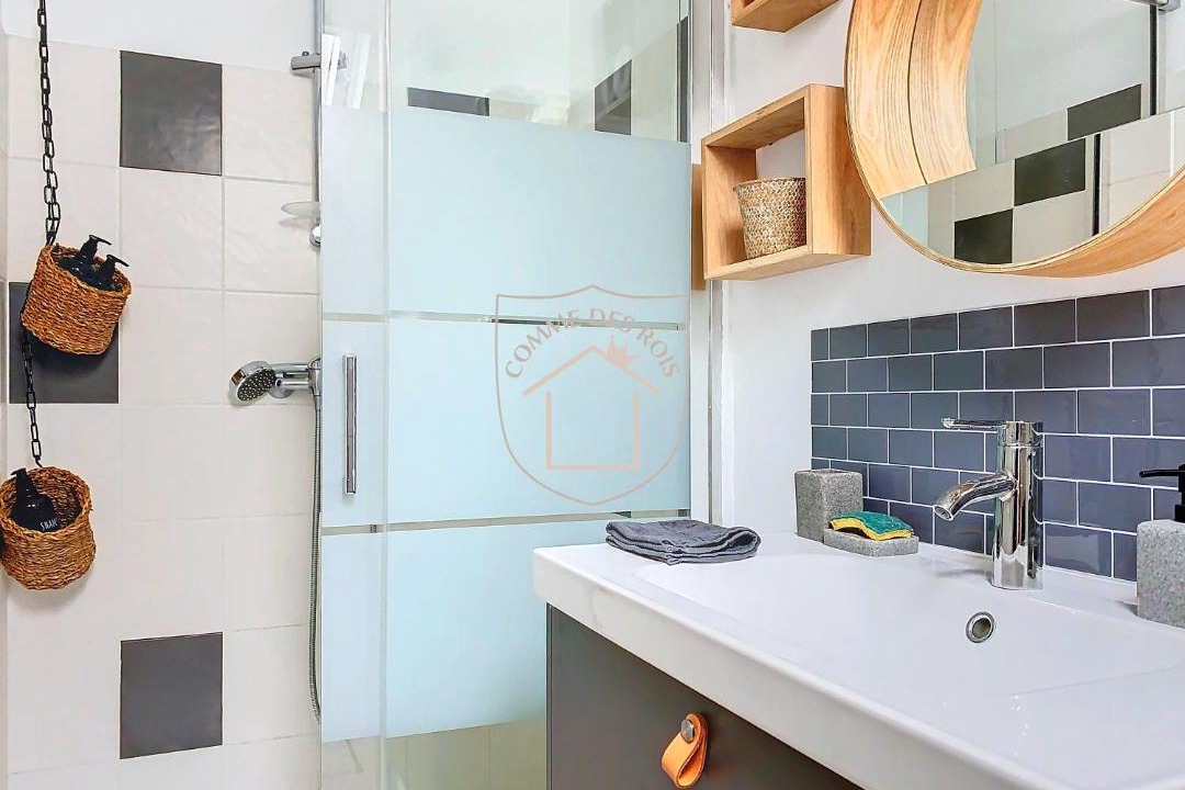 Photo of Bathroom in Dourdan