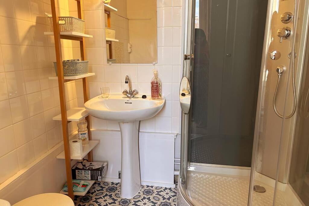 Photo of Bathroom in Saint-Louis