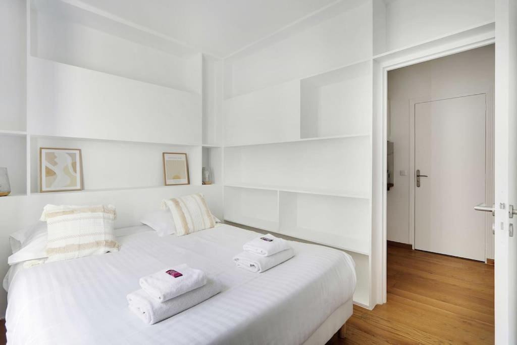 Photo of Bedroom in Levallois-Perret