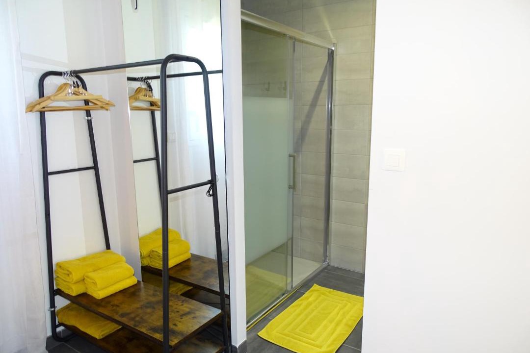 Photo of Bathroom in Cuisery