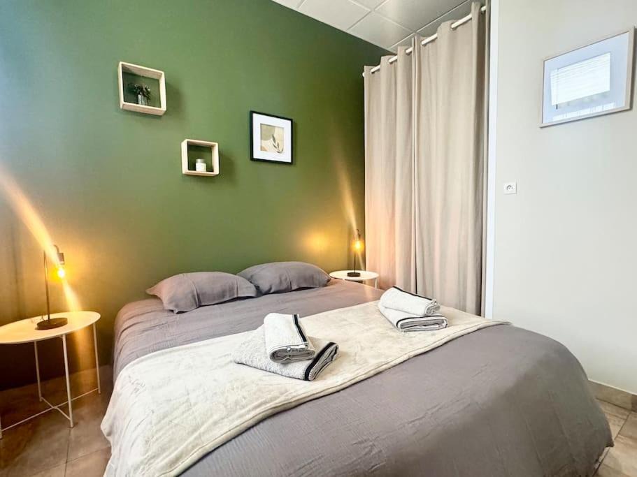 Photo of Bedroom in Port