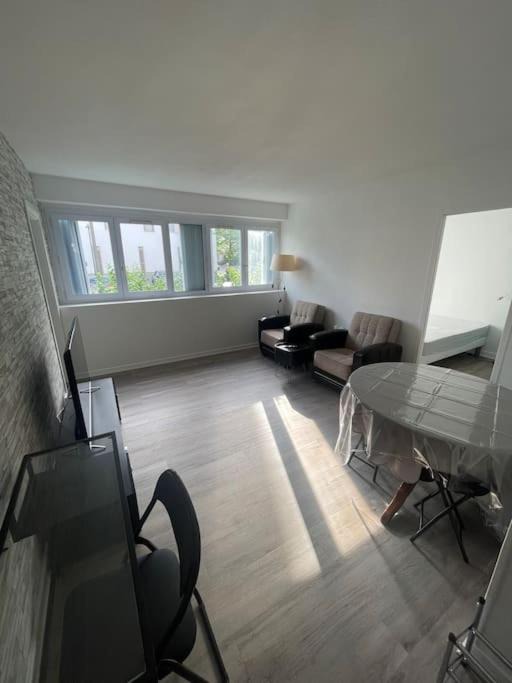 Photo of Livingroom in Massy