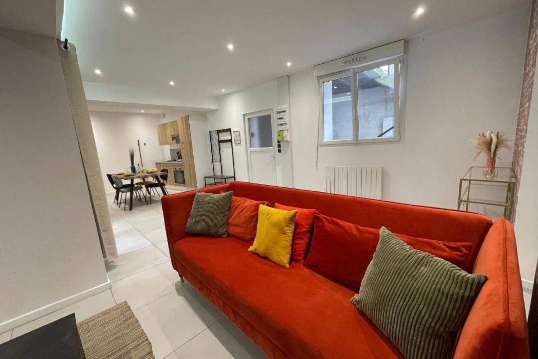 Photo of Livingroom in Lens