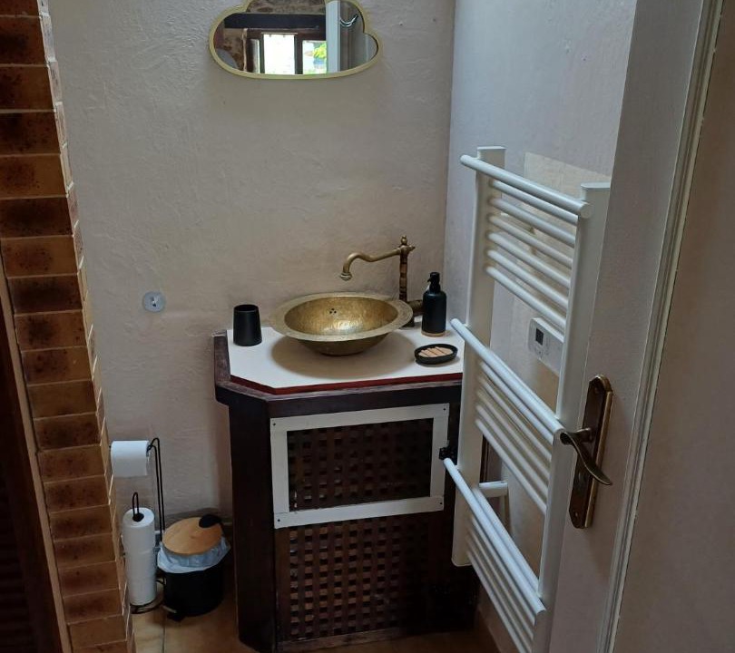 Photo of Bathroom in Pouilly-le-Fort
