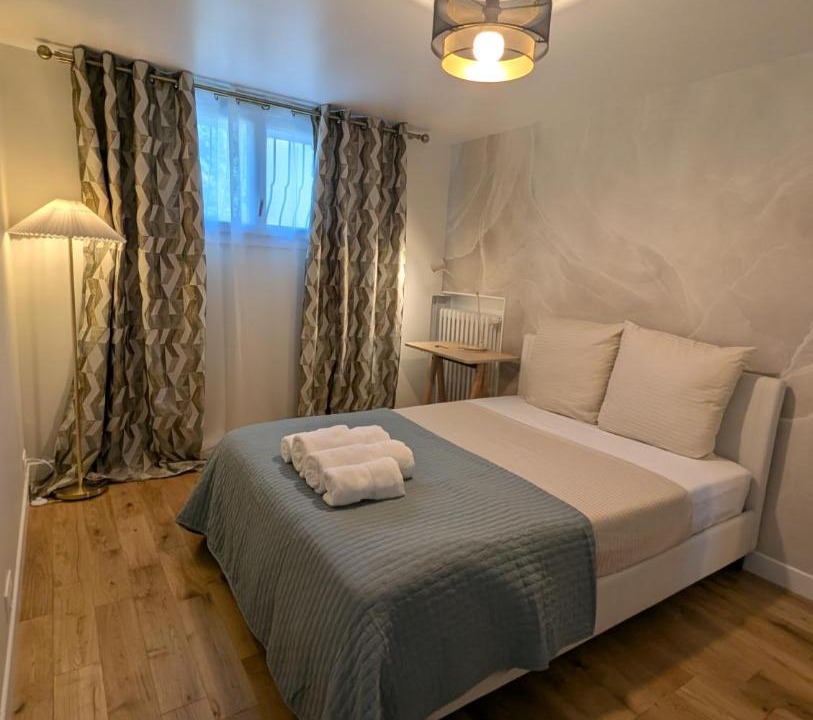 Photo of Bedroom in Saint-Gratien