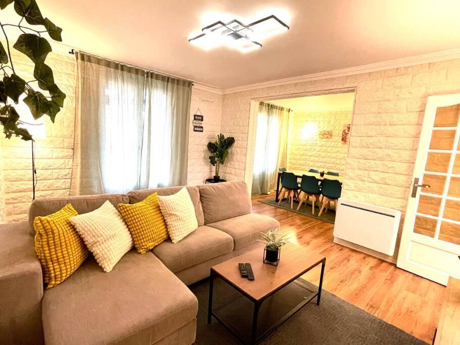 Photo of Livingroom in Ozoir-la-Ferriere