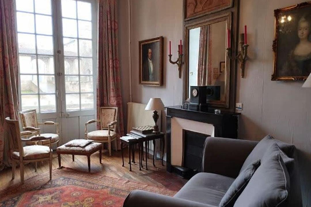 Photo of Livingroom in Cluny