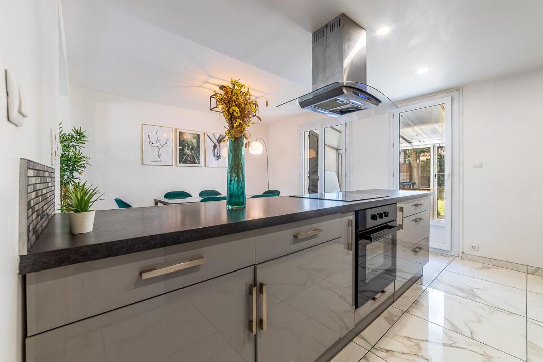 Photo of Kitchen in Stains