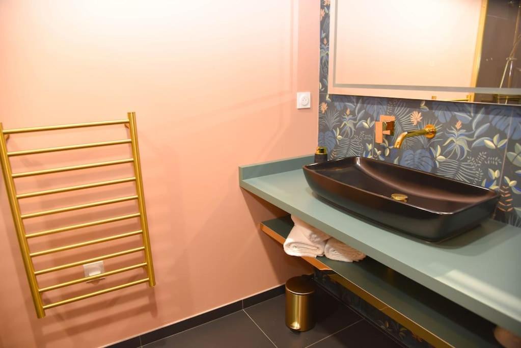 Photo of Bathroom in Calais Frethun